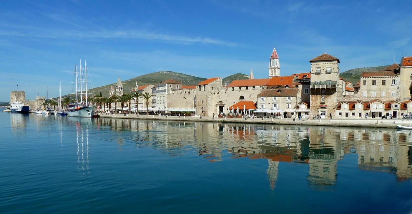 Apartments Brico - Heated Pool Trogir Exterior foto