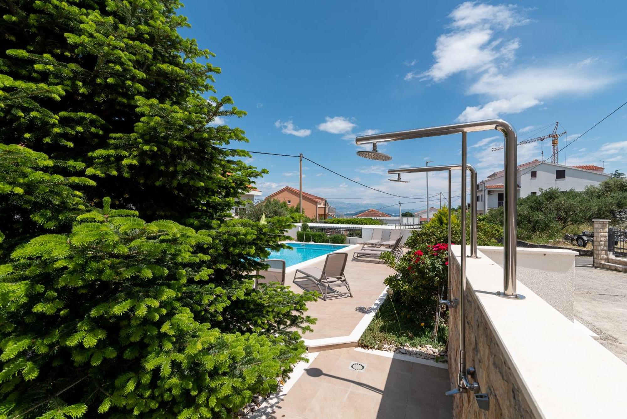 Apartments Brico - Heated Pool Trogir Exterior foto