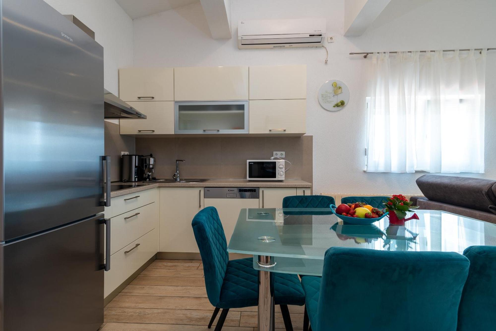 Apartments Brico - Heated Pool Trogir Exterior foto