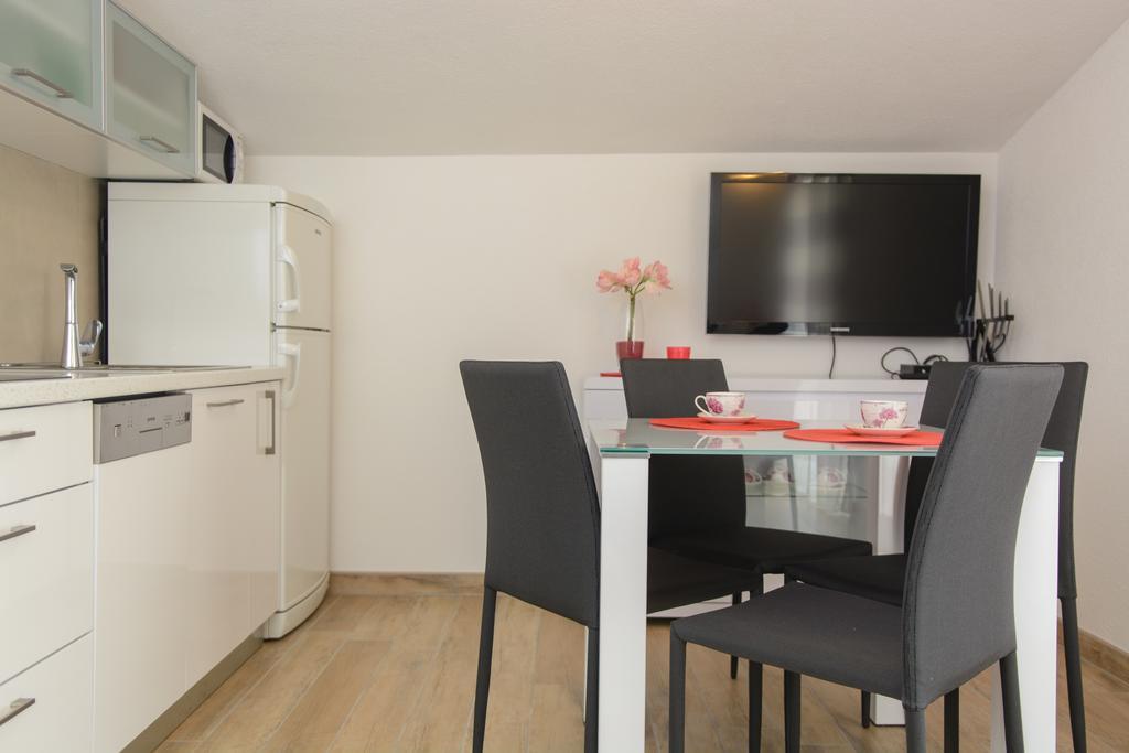 Apartments Brico - Heated Pool Trogir Exterior foto